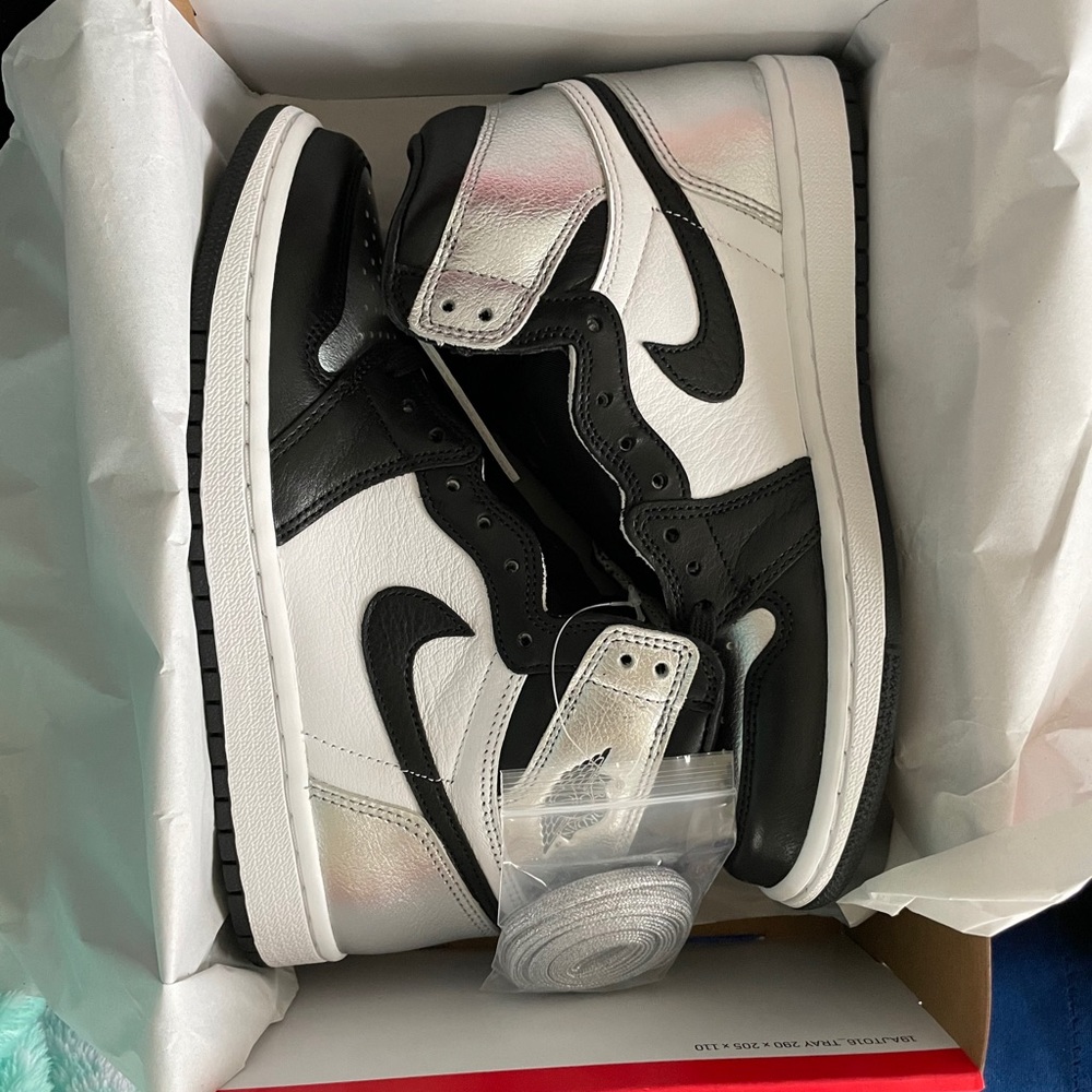 Air Jordan 1 Silver Toe